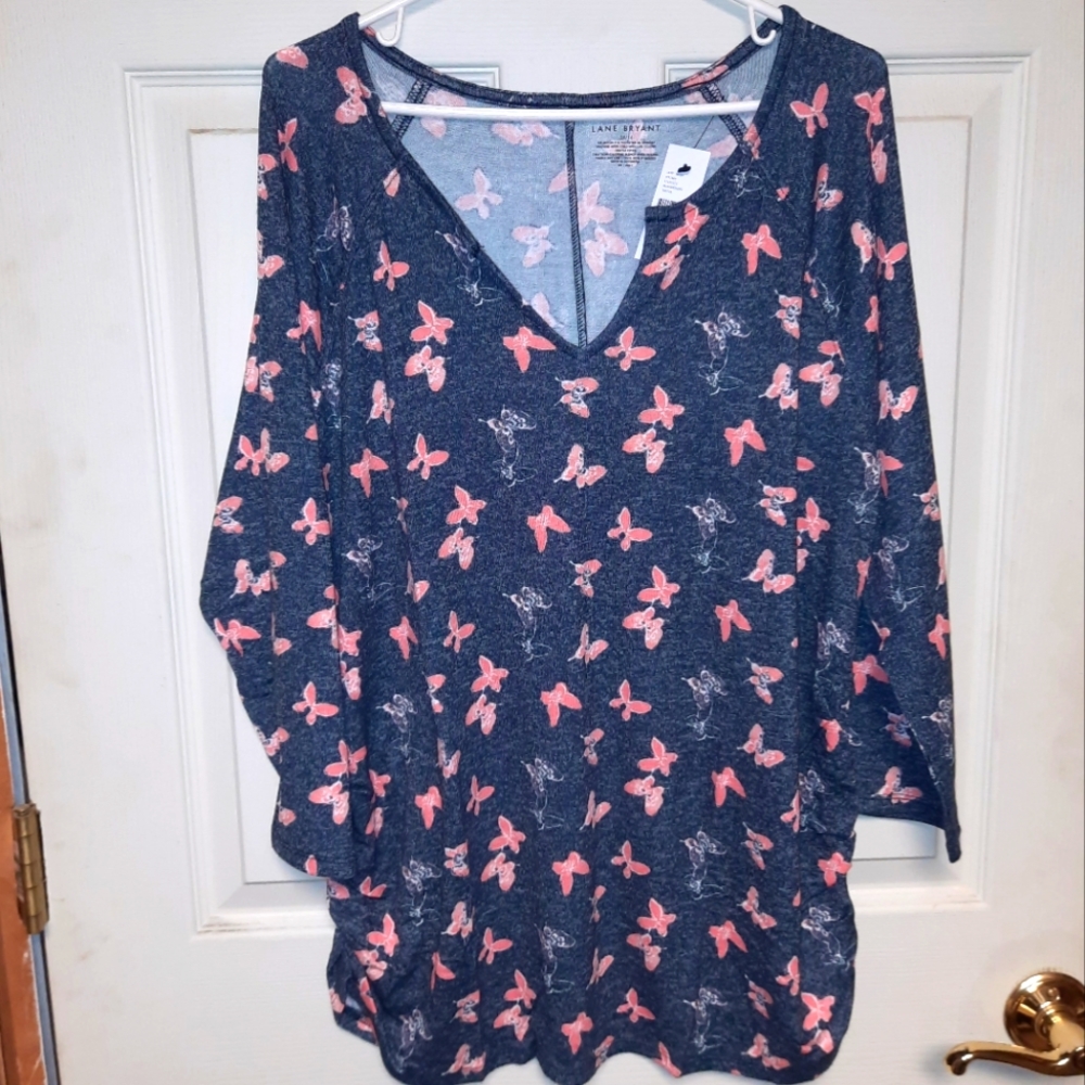 Lane Bryant top with 3/4 Length sleeves, notched neck and ruched sides. NWT